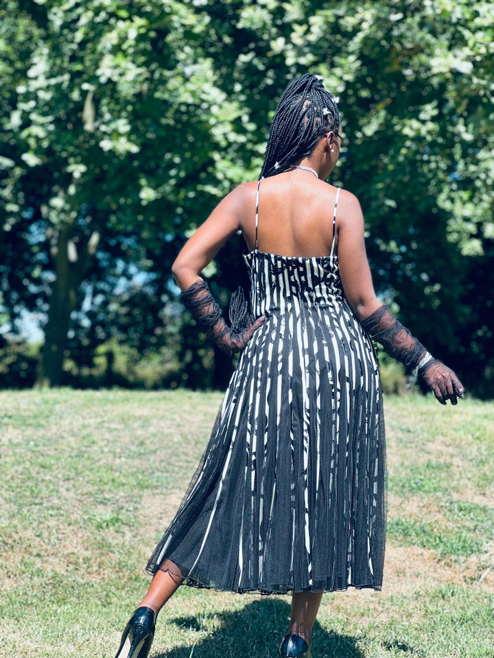 Black White + Flapper All Over - One Wear Freedom 