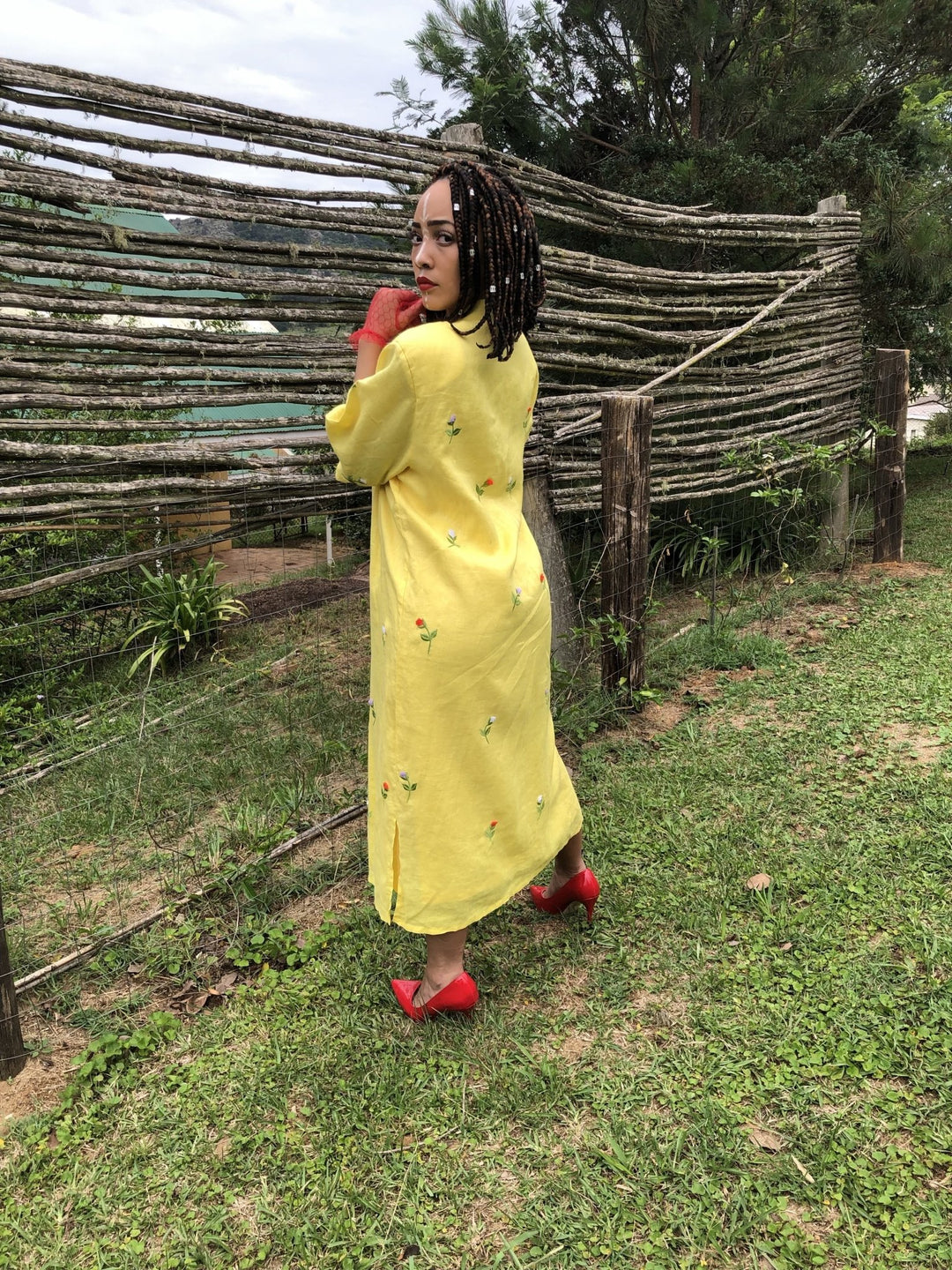Sunshine + Roses Linen Jacket - One Wear Freedom 
